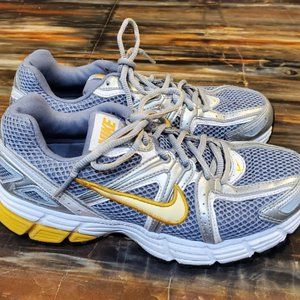 Nike Women's Shoes  Gentyly used
